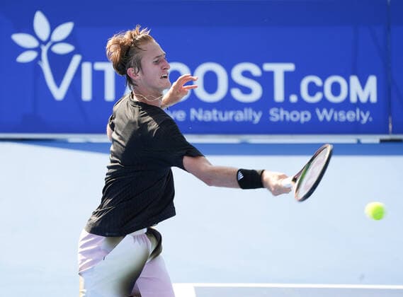 February 18, 2022, Delray Beach, Florida, United States: February, 18 - Delray Beach: Stefan Kozlov(USA) plays Cameron Norrie(GBR) during their quarterfinal match at the 2022 Delray Beach Open by Vitacost.com. Delray Beach United States - ZUMApa3_ 0151399271st Copyright: xAndrewxPatronx