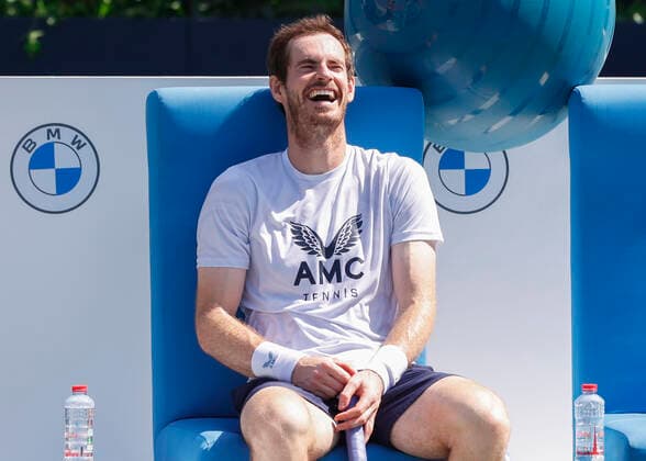 Andy Murray amuesiert sich beim Training, Freude,Spass, Copyright: xJuergenxHasenkopfx