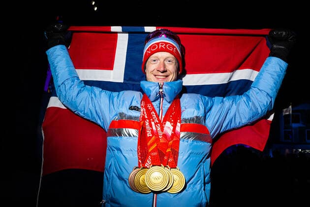 220219 Johannes Thingnes Bo of Norway poses with his medals during day 15 of the 2022 Winter Olympics on February 19, 2022 in Zhangjiakou. Photo: Vegard Grott BILDBYRAN kod VG VG0246 bbeng Olympic Games, Olympische Spiele, Olympia, OS olympics winter olympics os ol olympiska spel vinter-os olympiske leker peking peking 2022 beijing 2022 beijing 2022 olympic games beijing 2022 winter olympic games peking-os beijing-ol vinter-ol medaljceremoni medaljeseremoni norge norway *** 220219 Johannes Thingnes Bo of Norway poses with his medals during day 15 of the 2022 Winter Olympics on February 19, 2022 in Zhangjiakou Photo Vegard Grott BILDBYRAN kod VG VG0246 bbeng olympic games olympics winter olympics os ol olympiska spel vinter os olympiske leker peking peking peking 2022 beijing 2022 beijing 2022 olympic games beijing 2022 winter olympic games peking os beijing ol vinter ol medaljceremoni medaljeseremoni norge norway,  Copyright: VEGARDxGRoTT BB220219VG101