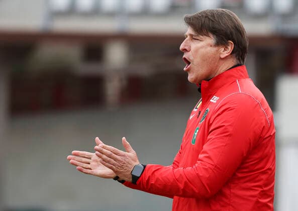 SOCCER - 2. Liga, KSV vs Wacker KAPFENBERG,AUSTRIA,19.FEB.22 - SOCCER - ADMIRAL 2. Liga, Kapfenberger SV 1919 vs Wacker Innsbruck. Image shows head coach Michael Oenning (Wacker).  GEPAxpictures xWolfgangxGrebien