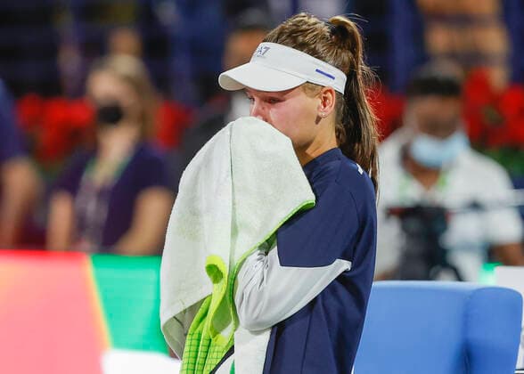 Veronika Kudermetova weint nach der Niederlage im Finale, Endspiel Copyright: xJuergenxHasenkopfx