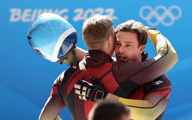 (220220) -- BEIJING, Feb. 20, 2022 -- Johannes Lochner (L) and Christopher Weber of Germany react after the bobsleigh 4-man heat of Beijing 2022 Winter Olympics at National Sliding Centre in Yanqing District, Beijing, capital of China, Feb. 20, 2022. ) (XHTP)(BEIJING2022)CHINA-BEIJING-OLYMPIC Winter games, Winterspiele,Spiele, Summer games BOBSLEIGH-4-MEN-HEAT(CN) YaoxJianfeng 