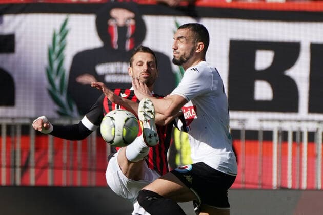 Morgan Schneiderlin (OGC Nice) FOOTBALL : OGC Nice vs SCO Angers - Ligue 1 Uber Eats - Nice - 20 02 2022 NorbertScanella Panoramic 