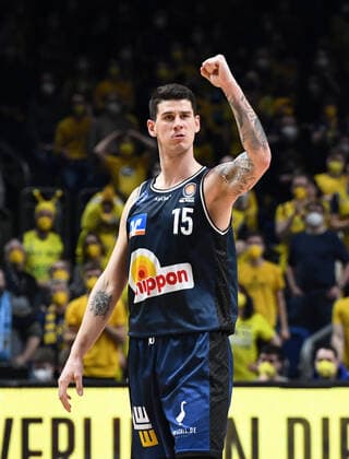 Basketball, Herren, Saison 2021 2022, MagentaSport BBL Pokal, Top Four (Finale), Hakro Merlins Crailsheim - Alba Berlin, Bogdan Radosavljevic (Hakro Merlins Crailsheim), 20.02. 2022, Copyright: xSebastianxRäppold MatthiasxKochx