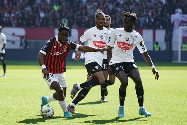 Jordan Lotomba (OGC Nice) - Batista Mendy (Sco Angers) FOOTBALL : OGC Nice vs SCO Angers - Ligue 1 Uber Eats - Nice - 20 02 2022 NorbertScanella Panoramic 