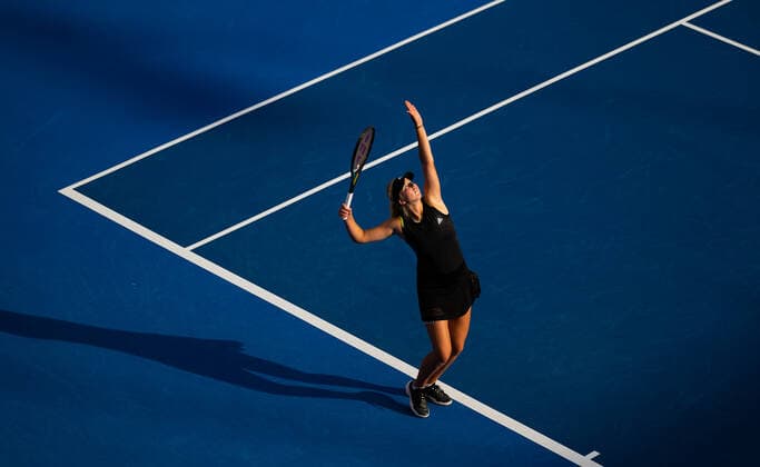 February 20, 2022, DOHA, QATAR: Clara Tauson of Denmark in action during the first round of the 2022 Qatar TotalEnergies Open 2022 WTA, Tennis Damen 1000 tennis tournament DOHA QATAR - ZUMAa181 20220220_zaa_a181_137 Copyright: xRobxPrangex