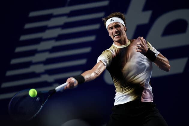 Sport Bilder des Tages (220222) -- ACAPULCO, Feb. 22, 2022 -- Alexander Zverev of Germany hits a return during men s singles first round match against Jenson Brooksby of the United States at the 2022 ATP, Tennis Herren Mexican Open tennis tournament in Acapulco, Mexico, Feb. 22, 2022. ) (SP)MEXICO-ACAPULCO-TENNIS-ATP-MEXICAN OPEN-FIRST ROUND XinxYuewei 