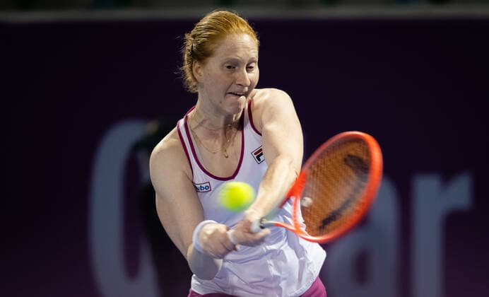 February 22, 2022, DOHA, QATAR: Alison Van Uytvanck of Belgium in action during the second round of the 2022 Qatar TotalEnergies Open 2022 WTA, Tennis Damen 1000 tennis tournament DOHA QATAR - ZUMAa181 20220222_zaa_a181_031 Copyright: xRobxPrangex