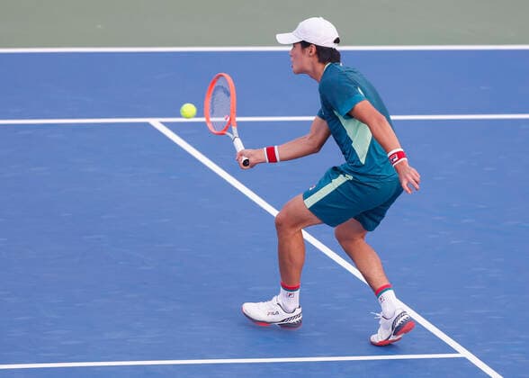 Soonwoo Kwon Tennis - Dubai Duty Free Tennis Championships - ATP, Tennis Herren - Dubai Duty Free Tennis Stadium - Dubai - - United Arab Emirates - 23 February 2022. Copyright: xJuergenxHasenkopfx