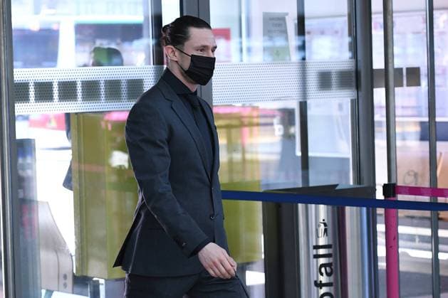 Fußball Europa League Abflug Borussia Dortmund nach Glasgow am 23.02.2023 im Dortmund Airport in Dortmund Nico Schulz ( Dortmund )