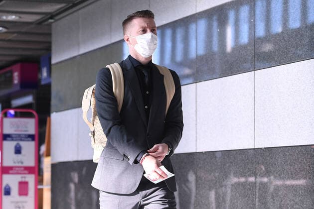 Sport Bilder des Tages Fußball Europa League Abflug Borussia Dortmund nach Glasgow am 23.02.2023 im Dortmund Airport in Dortmund Marco Reus ( Dortmund )