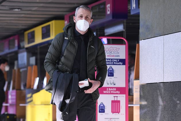 Fußball Europa League Abflug Borussia Dortmund nach Glasgow am 23.02.2023 im Dortmund Airport in Dortmund Marco Rose ( Trainer Cheftrainer Dortmund )