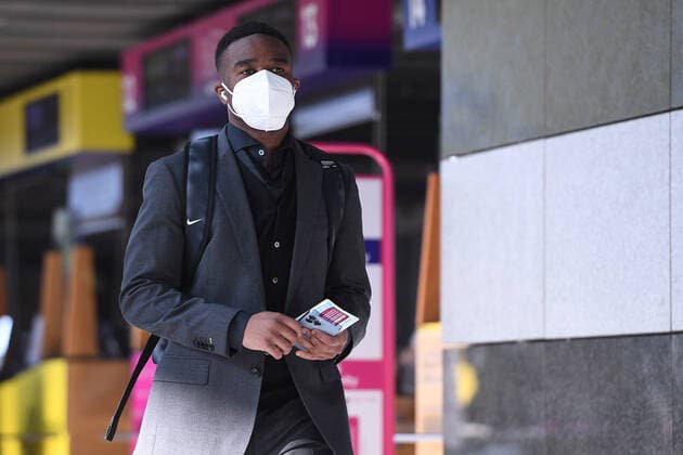 Fußball Europa League Abflug Borussia Dortmund nach Glasgow am 23.02.2023 im Dortmund Airport in Dortmund Youssoufa Moukoko ( Dortmund )