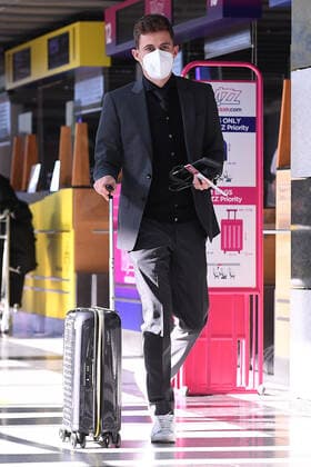 Fußball Europa League Abflug Borussia Dortmund nach Glasgow am 23.02.2023 im Dortmund Airport in Dortmund Thorgan Hazard ( Dortmund )