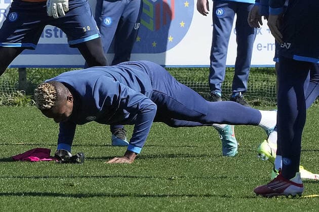 NAPLES, ITALY - FEBRUARY 23: Victor Osimhen of Napoli during a training session before the UEFA Europa League match against FC Barcelona, Barca on February 23, 2022 in Napoli, Italy. Copyright: xFotoagenziax