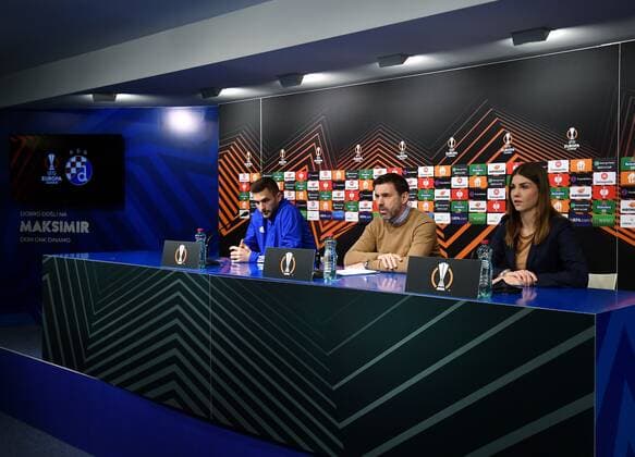 PXL_Dinamo Zagreb Press Coach Zeljko Kopic of Dinamo and football player of Dinamo Bartol Franjic during press conference, PK, Pressekonferenz of Dinamo Zagreb football club, in Zagreb, Croatia, on February 23, 2022. Dinamo Zagreb will face Spanish club Sevilla on February 24 in the secodn leg in knockout round play-offs of the UEFA Europa League. MarkoxLukunic PIXSELL