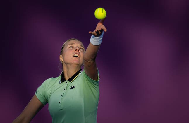 February 23, 2022, DOHA, QATAR: Anett Kontaveit of Estonia in action during the third round of the 2022 Qatar TotalEnergies Open 2022 WTA, Tennis Damen 1000 tennis tournament against Elise Mertens of Belgium DOHA QATAR - ZUMAa181 20220223_zaa_a181_034 Copyright: xRobxPrangex