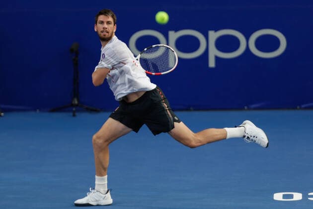 (220224) -- ACAPULCO, Feb. 24, 2022 -- Cameron Norrie of Great Britain hits a return during the men s singles round of 16 match between Cameron Norrie of Great Britain and John Isner of the United States at the 2022 ATP, Tennis Herren Mexican Open tennis tournament in Acapulco, Mexico, Feb. 23, 2022. (Photo by Xinhua) (SP)MEXICO-ACAPULCO-TENNIS-ATP-MEXICAN OPEN-ROUND OF 16 FranciscoxCanedo 
