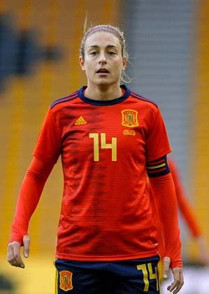 Wolverhampton, England, February Alexia Putellas (14 Spain) during the Arnold Clark Cup football match between Spain & Canada at Molineux Stadium in Wolverhampton, England. Karl W Newton SPP Spain v Canada - Arnold Clark Cup - Molineux stadium 