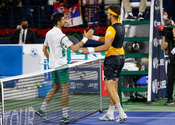 Novak Djokovic (gratuliert dem Sieger Jiri Vesely Tennis - Dubai Duty Free Tennis Championships - ATP, Tennis Herren - Dubai Duty Free Tennis Stadium - Dubai - - United Arab Emirates - 24 February 2022. Copyright: xJuergenxHasenkopfx