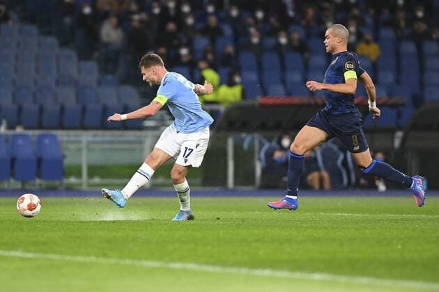 Mandatory Credit: Photo by Domenico Cippitelli LiveMedia Shutterstock (12821262k) Ciro Immobile of SS LAZIO in action football Europa League match SS Lazio vs FC Porto, Olimpico stadium, Rome, Italy - 24 Feb 2022 football Europa League match SS Lazio vs FC Porto, Olimpico stadium, Rome, Italy - 24 Feb 2022  Copyright: xDomenicoxCippitelli LiveMedia Shutterstockx 12821262k