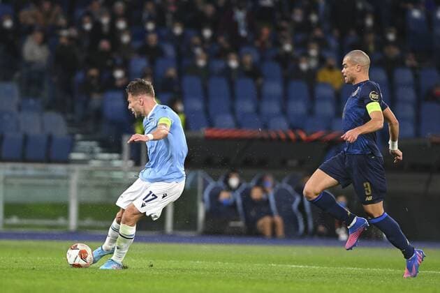 Mandatory Credit: Photo by Domenico Cippitelli LiveMedia Shutterstock (12821262j) Ciro Immobile of SS LAZIO in action football Europa League match SS Lazio vs FC Porto, Olimpico stadium, Rome, Italy - 24 Feb 2022 football Europa League match SS Lazio vs FC Porto, Olimpico stadium, Rome, Italy - 24 Feb 2022  Copyright: xDomenicoxCippitelli LiveMedia Shutterstockx 12821262j
