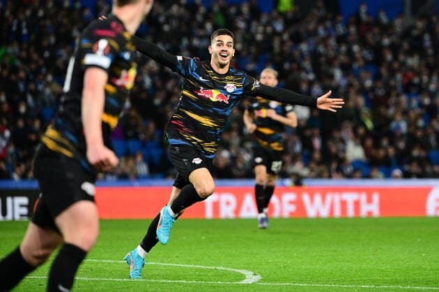 Torjubel zum 0:2 durch Andre Silva 33 (Leipzig), Real Sociedad vs. RB Leipzig, Europa League, PLayoff Rueckspiel, 24.02.2022