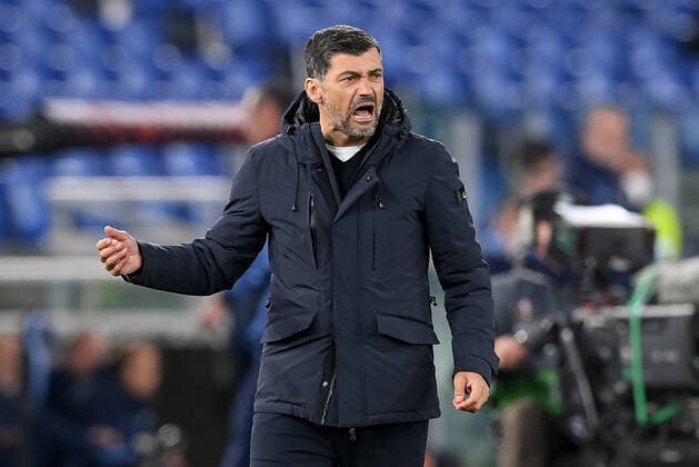 Sergio Conceicao manager of FC Porto yells during the UEFA Europa League Knockout Round Play-Offs Leg two between SS Lazio and FC Porto at Stadio Olimpico, Rome, Italy on 24 February 2022. Photo by Giuseppe Maffia. Rome Stadio Olimpico Rome Italy Copyright: xGiuseppexMaffiax SP24-254-027