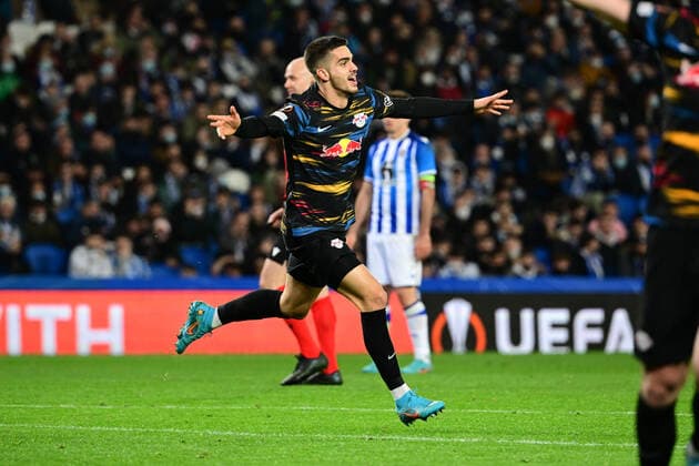 Torjubel zum 0:2 durch Andre Silva 33 (Leipzig), Real Sociedad vs. RB Leipzig, Europa League, PLayoff Rueckspiel, 24.02.2022