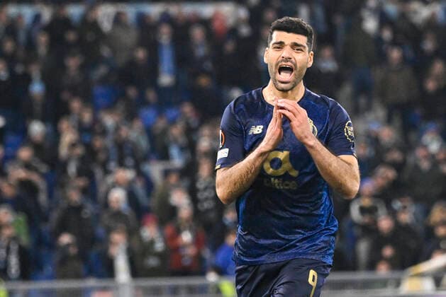 Photo Fabrizio Corradetti LaPresse February 24st 2022 Roma (Italy) Soccer Lazio - Porto Europa League 2021-2022 Play Off return - Olimpico Stadium of Roma In the pic: Mehdi Taremi (FC Porto) celebrates after scoring the goal 1-1  Copyright: xFabrizioxCorradettix xLaPressex
