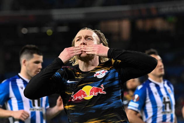 Sport Bilder des Tages Torjubel zum 1:3 durch Emil Forsberg 10 (Leipzig), Real Sociedad vs. RB Leipzig, Europa League, PLayoff Rueckspiel, 24.02.2022 Donostia-San Sebastian Donostia-San Sebastian Spanien
