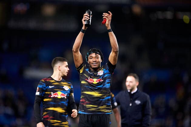 February 24, 2022, SAN SEBASTIAN, GUIPUZCOA, SPAIN: Mohamed Simakan and Andre Silva of RB Leipzig celebrates the win during the UEFA Europa League Knockout Round Play-Offs Leg One match between, Real Sociedad and RB Leipzig at Reale Arena on 24 of February, 2022 in San Sebastian, Spain. SAN SEBASTIAN SPAIN - ZUMAa181 20220224_zaa_a181_040 Copyright: xRicardoxLarreinax