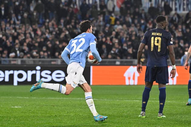 Photo Fabrizio Corradetti LaPresse February 24st 2022 Roma (Italy) Soccer Lazio - Porto Europa League 2021-2022 Play Off return - Olimpico Stadium of Roma In the pic:Danilo Cataldi (SS Lazio)  Copyright: xFabrizioxCorradettix xLaPressex