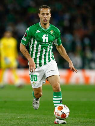 ESP: Real Betis-Zenit. UEFA Europa League Sergio Canales of Real Betis during the UEFA Europa League match, round of 32 between Real Betis and Zenit played at Benito Villamarin Stadium on February 24, 2022 in Sevilla, Spain. (Antonio Pozo PRESSINPHOTO) kpng Copyright: xAntonioxPozox xPRESSINPHOTOx AP_240222_005