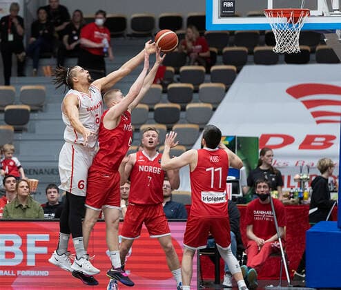 Danmarks Jonas Zohore. Danmark moeder Norge i en EM-kvalifikationskamp i basketball, spillet i Naestved, torsdag den 24. februar 2022.. , Naestved Denmark