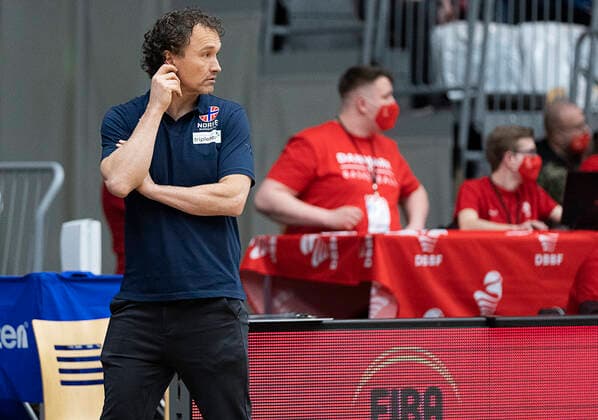 Norges Cheftraener Mathias Eckhoff. Danmark moeder Norge i en EM-kvalifikationskamp i basketball, spillet i Naestved, torsdag den 24. februar 2022.. , Naestved Denmark
