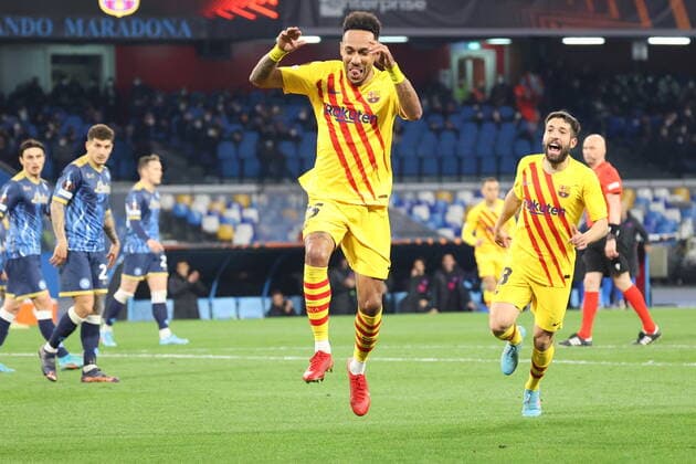 February 24, 2022, Naples, Campania, Italy: Fr. Aubameyang of Barcelona scores the 4 goals at Napoli and celebrates with his teammates doing a stunt like the circus performers.During the Europa League Football match SSC Napoli vs FC Barcelona, Barca on February 24, 2022 at the Diego Armando Maradona stadium in Naples..In picture: Supporters Barcelona Naples Italy - ZUMAs236 20220224_zap_s236_043 Copyright: xFabioxSassox
