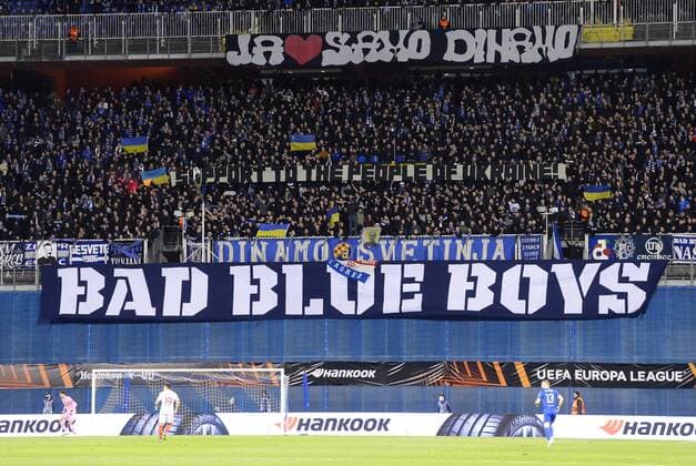 Dinamo Zagreb v Sevilla FC: Knockout Round Play-Offs Leg Two - UEFA Europa League ZAGREB, CROATIA - FEBRUARY 24: Fans of Dinamo Zagreb holding up a banner Support to the people of Ukraine during the UEFA Europa League Knockout Round Play-Offs Leg Two match between Dinamo Zagreb and Sevilla FC at Maksimir Stadium on February 24, 2022 in Zagreb, Croatia. MarkoxLukunic PIXSELL