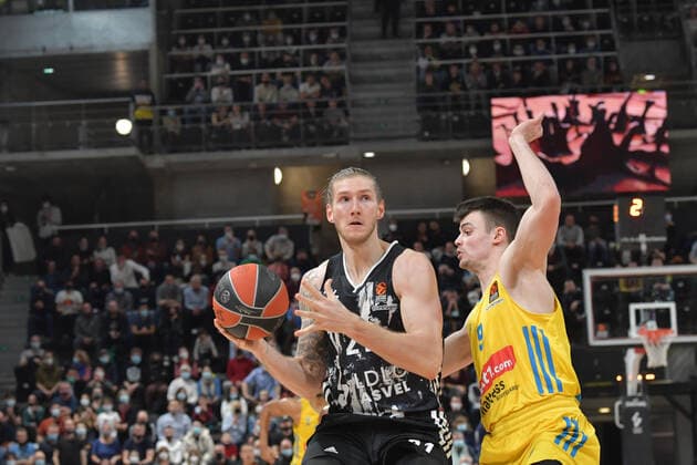 William Howard (asvel) vs Jonas Mattisseck (berlin) BASKETBALL : LDLC ASVEL vs Alba Berlin - Euroligue - 24 02 2022 FredericChambert Panoramic 