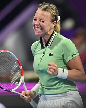 Sport Bilder des Tages (220225) -- DOHA, Feb. 25, 2022 -- Anett Kontaveit of Estonia celebrates after the quarterfinal match of WTA, Tennis Damen Qatar Open tennis tournament against Ons Jabeur of Tunisia at the Khalifa International Tennis Complex in Doha, capital of Qatar, Feb. 24, 2022. (Photo by Xinhua) (SP)QATAR-DOHA-TENNIS-WTA QATAR OPEN-QUARTERFINALS Nikku 