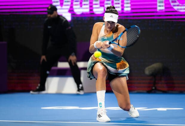 February 24, 2022, DOHA, QATAR: Garbine Muguruza of Spain in action during the quarter-final of the 2022 Qatar TotalEnergies Open 2022 WTA, Tennis Damen 1000 tennis tournament against Jelena Ostapenko of Latvia DOHA QATAR - ZUMAa181 20220224_zaa_a181_128 Copyright: xRobxPrangex