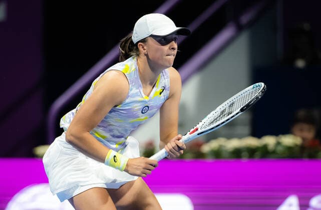 February 24, 2022, DOHA, QATAR: Iga Swiatek of Poland in action during the quarter-final of the 2022 Qatar TotalEnergies Open 2022 WTA, Tennis Damen 1000 tennis tournament against Aryna Sabalenka of Belarus DOHA QATAR - ZUMAa181 20220224_zaa_a181_143 Copyright: xRobxPrangex