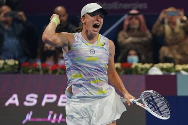 Sport Bilder des Tages Doha, 25.02.2022 TENNIS WOMEN TOURNAMENT WTA, Tennis Damen 1000 DOHA QATAR TOTAL ENERGIES OPEN NZ Iga Swiatek Maria Sakkiri FOT. Dominik Buszek 400mm NEWSPIX.PL --- Newspix.pl  20220225_BUSZEK_221