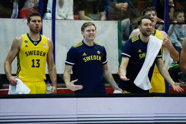 220225 Christopher Czerapowicz, Johan Löfberg and Felix Terins of Sweden during the FIBA World Cup Qualifier game between Sweden and Croatia on February 25, 2022 in Zagbreb. Photo: Nikola Krstic BILDBYRAN COP 307 NK0006 basket basketball vm-kval kval fiba world cup qualifiers sweden bbeng Copyright: NIKOLAxKRSTIC BB220225BB603