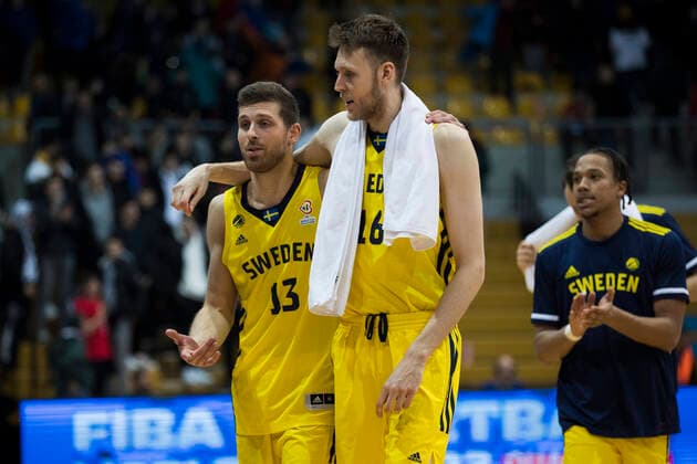 220225 Christopher Czerapowicz and Viktor Gaddefors after the FIBA World Cup Qualifier game between Croatia and Sweden on February 25, 2022 in Zagreb. Photo: Nikola Krstic BILDBYRAN COP 307 NK0006 basket basketball vm-kval kval fiba world cup qualifiers sweden croatia bbeng Copyright: NIKOLAxKRSTIC BB220225BB750