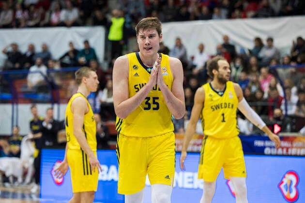 220225 Simon Birgander of Sweden during the FIBA World Cup Qualifier game between Croatia and Sweden on February 25, 2022 in Zagreb. Photo: Nikola Krstic BILDBYRAN COP 307 NK0006 basket basketball vm-kval kval fiba world cup qualifiers sweden croatia bbeng Copyright: NIKOLAxKRSTIC BB220225BB779