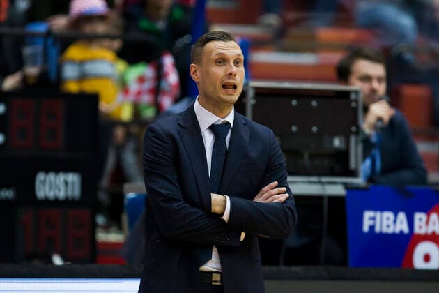 220225 Head Coach Ludwig Degernas of Sweden during the FIBA World Cup Qualifier game between Croatia and Sweden on February 25, 2022 in Zagreb. Photo: Nikola Krstic BILDBYRAN COP 307 NK0006 basket basketball vm-kval kval fiba world cup qualifiers sweden croatia bbeng Copyright: NIKOLAxKRSTIC BB220225BB831