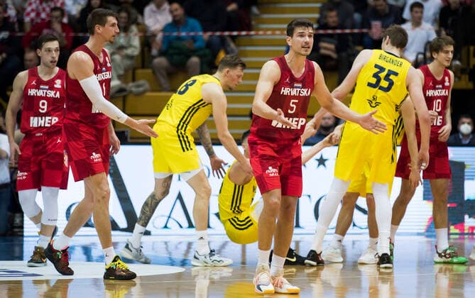 220225 Filip Kruslin of Croatia during the FIBA World Cup Qualifier game between Croatia and Sweden on February 25, 2022 in Zagreb. Photo: Nikola Krstic BILDBYRAN COP 307 NK0006 basket basketball vm-kval kval fiba world cup qualifiers sweden croatia bbeng Copyright: NIKOLAxKRSTIC BB220225BB839