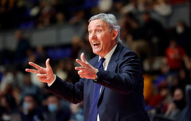 (220226) -- BELGRADE, Feb. 26, 2022 -- Serbia s head coach Svetislav Pesic gestures during the FIBA Basketball World Cup 2023 qualifying match between Serbia and Slovakia in Belgrade, Serbia on Feb. 25, 2022. (Photo by Xinhua) (SP)SERBIA-BELGRADE-BASKETBALL-FIBA-SERBIA VS SLOVAKIA PredragxMilosavljevic 