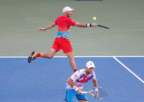 Tim Puetz (in Rot) und Michael Venus, Herren Doppel, Finale, Endspiel Tennis - Dubai Duty Free Tennis Championships - ATP, Tennis Herren - Dubai Duty Free Tennis Stadium - Dubai - - United Arab Emirates - 26 February 2022. Copyright: xJuergenxHasenkopfx